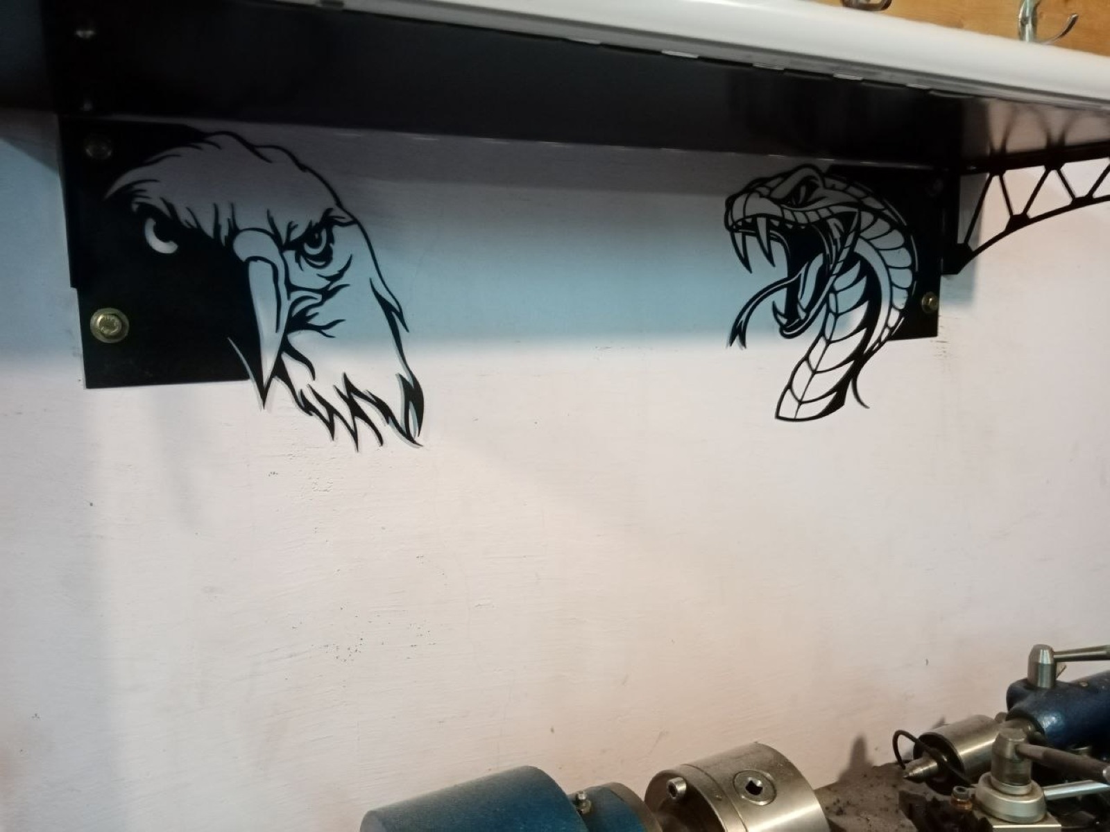 Кронштейны для полок